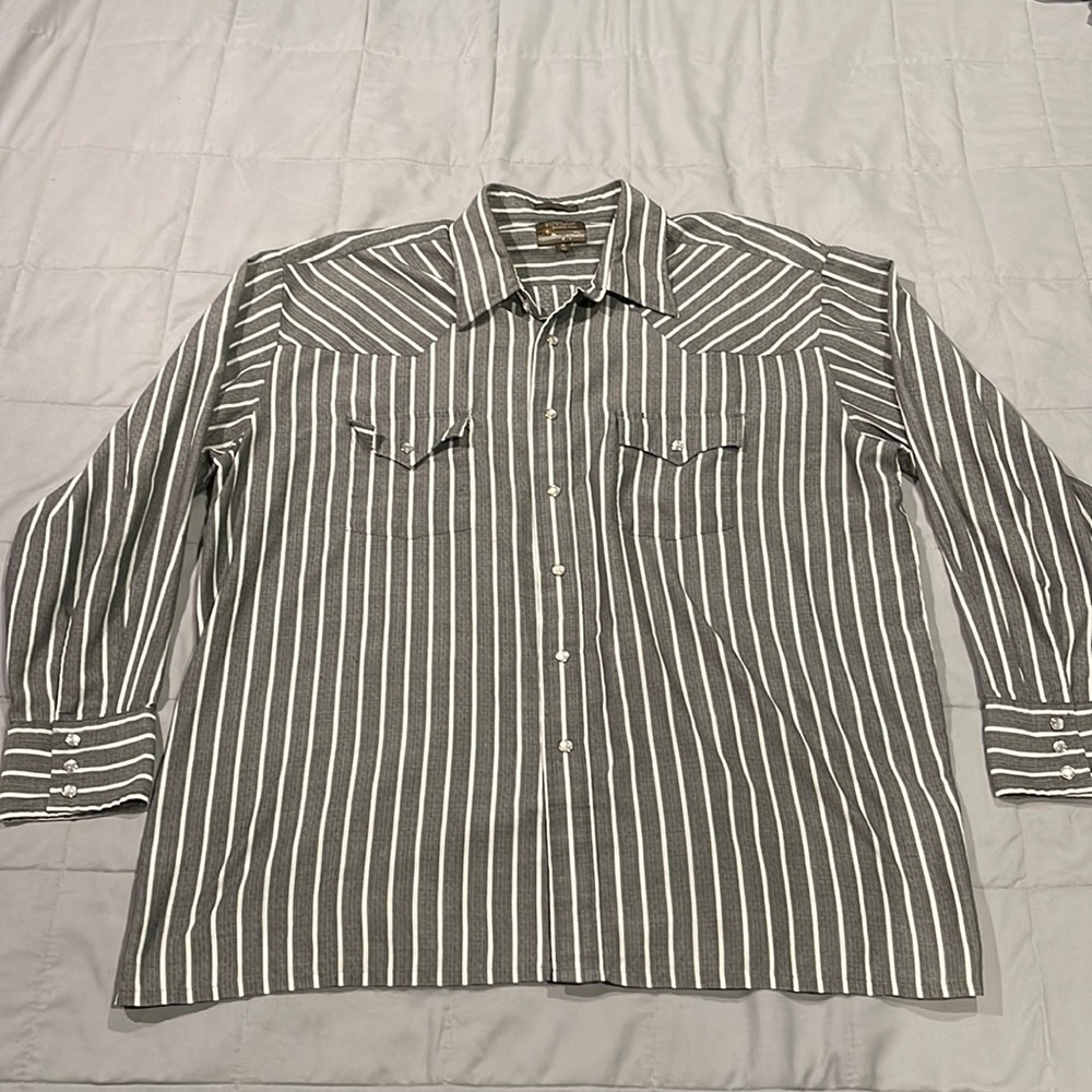Mens Outlaw Western Wear vintage western shirt. Pearl snaps. 17 1/2